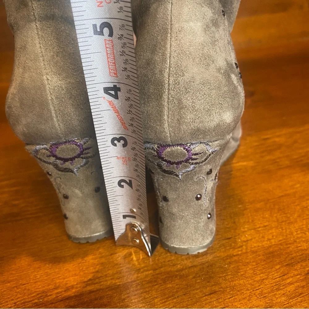 Donald J Pliner gray suede tall boots wedge heel purple butterfly embroidery 8.5 - Picture 14 of 17